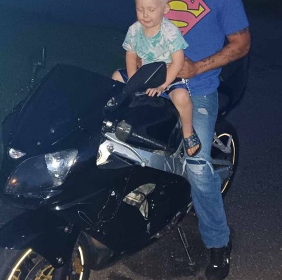 Meet your Posher, Chris - Picture 1 of 1